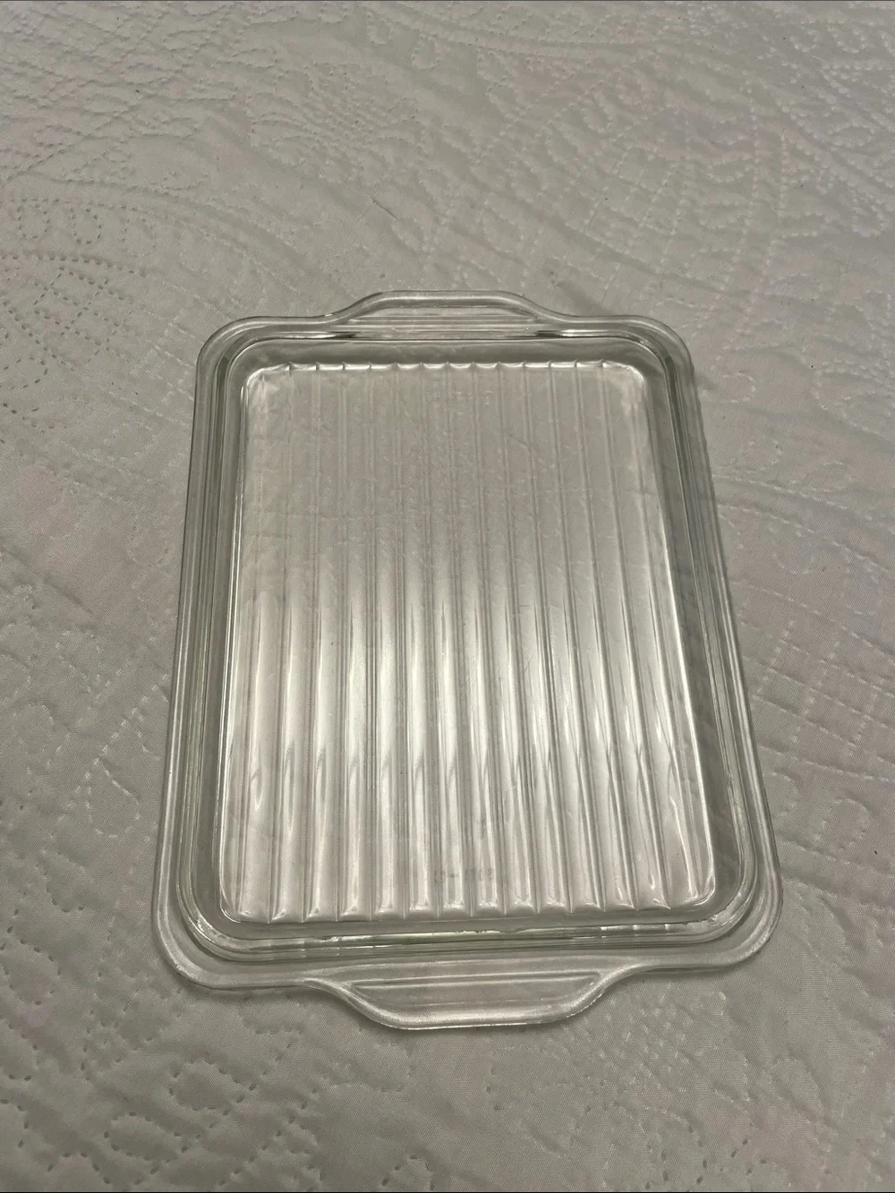 📍MCM Vintage Pyrex Amish Butterprint 1 1/2 Qt. Covered Milk Glass Baking Dish